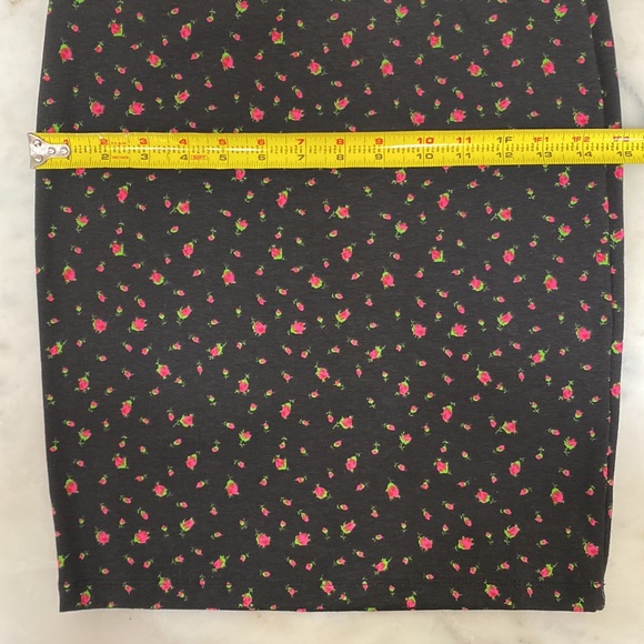 Vintage 80s Y2K 🌷🖤 Betsey Johnson Floral Rosebud Peplum Skirt, NWT, Size Small - Picture 6 of 6